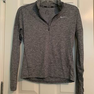 Nike Dri Fit 1/4 zip size XS